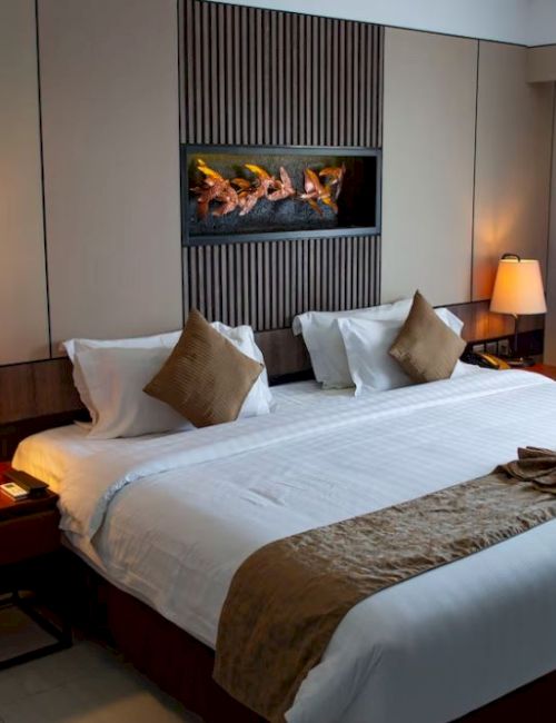 Redondo Beach Hotel, Tapestry Collection by Hilton