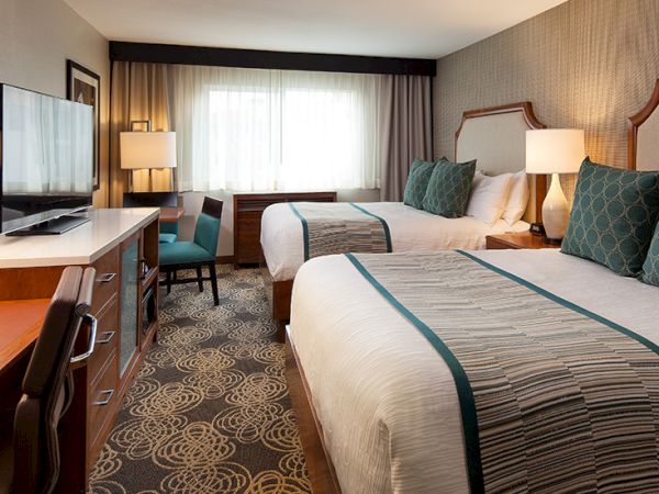 Redondo Beach Hotel, Tapestry Collection by Hilton