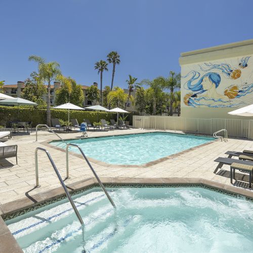 Redondo Beach Hotel, Tapestry Collection by Hilton