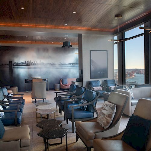 Redondo Beach Hotel, Tapestry Collection by Hilton